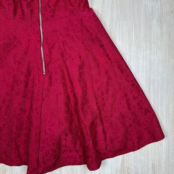 Lulu's Berry Red Lace Romantic Valentine's Day Date Night Skater Dress Small - Picture 9 of 13